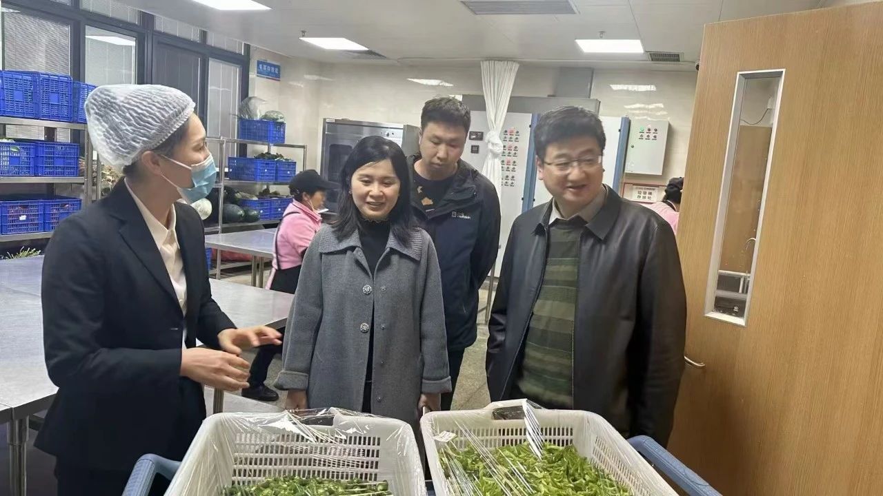 重庆儿童医院食物清静强化行动：副院长陈大鹏带队检查，，，，，，，确保饮食清静